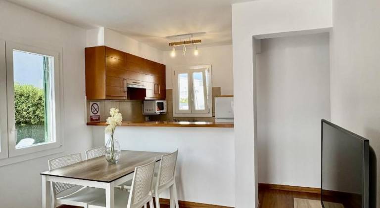Fully equipped wonderful house with barbecue, garden & private pool | Beach nearby | Pet-friendly — photo 3