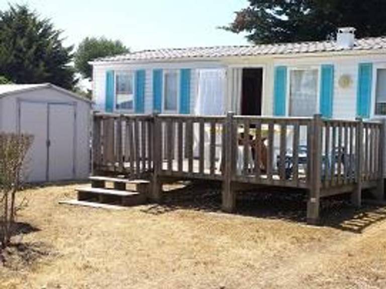 Family-oriented wonderful mobile home with patio & heated pool | Dogs allowed — photo 4