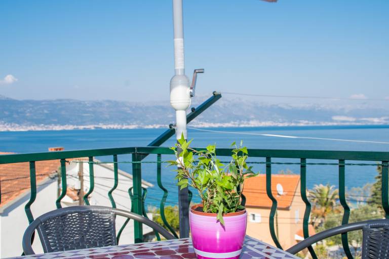 Two bedroom apartment with terrace and sea view Slatine, Čiovo (A-1126-b) in Okrug