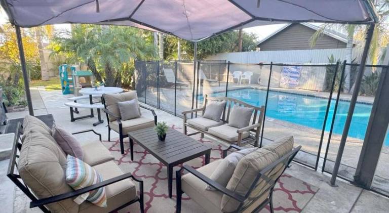 House with yard, private pool & barbecue — photo 4