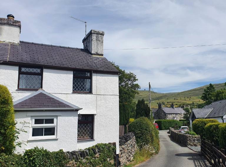 Bed and breakfast  Llanllechid