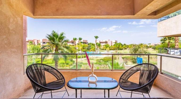 Rental apartment with pool & hot tub in Marrakech