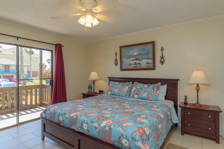 Condo with heated pool & barbeque | Beach nearby | Pet-friendly — photo 2
