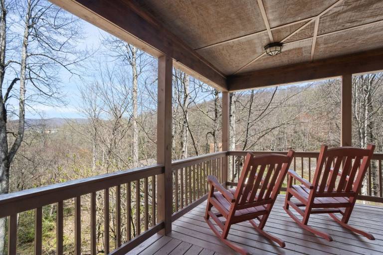 Cabin with hot tub & barbecue | Mountain view — photo 4