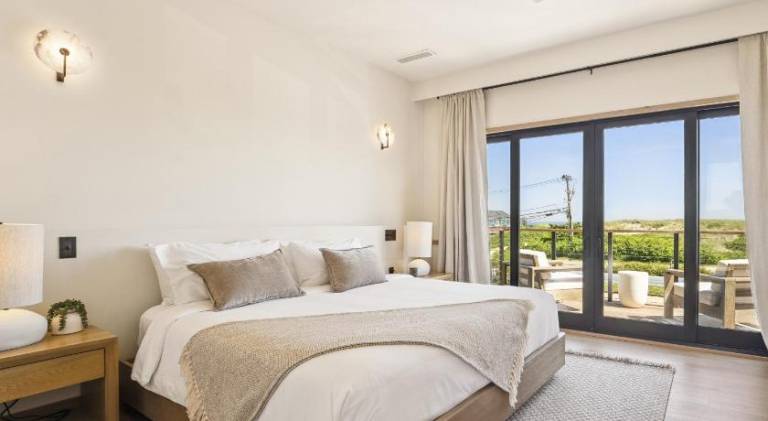 Serviced apartment with pool & sauna | Pet-friendly in Montauk, NY