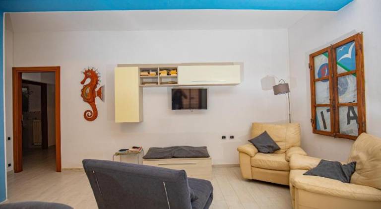 Holiday apartment with pool — photo 4