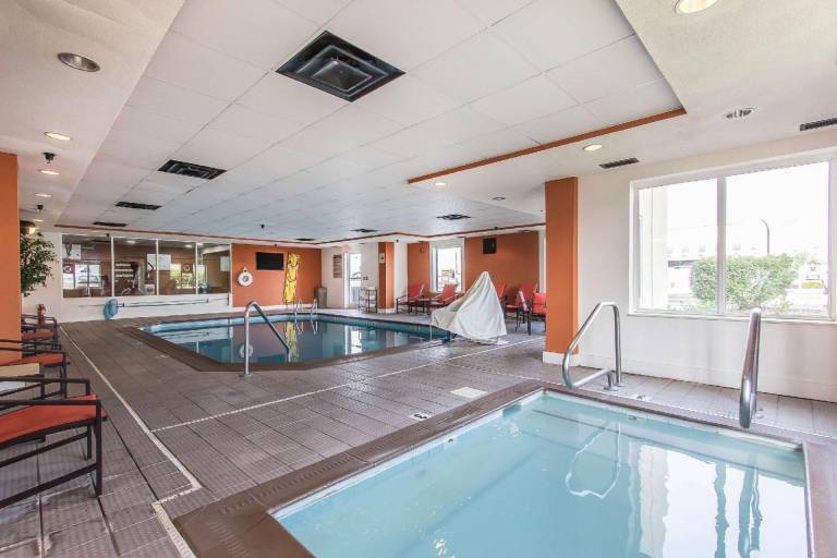 Comfort Suites Richmond — photo 2