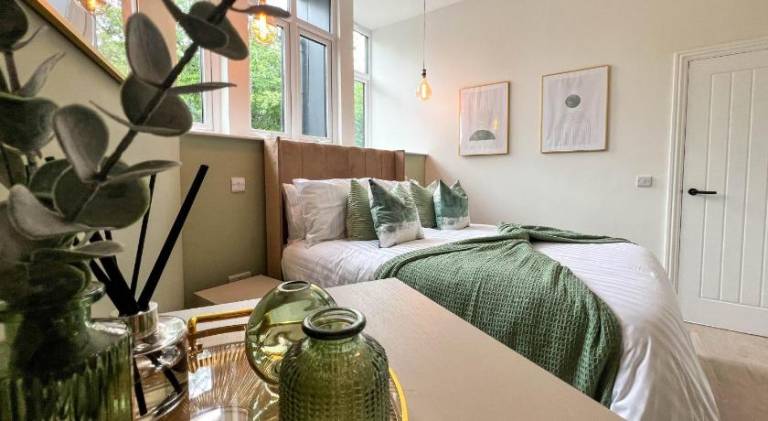 Charming rental apartment with patio | Pets are welcome in Sheffield