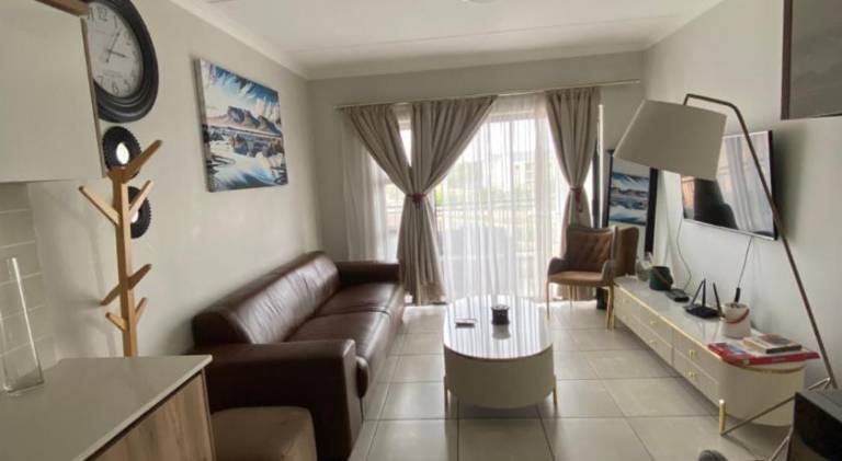 Apartment with pool & grill in Pretoria