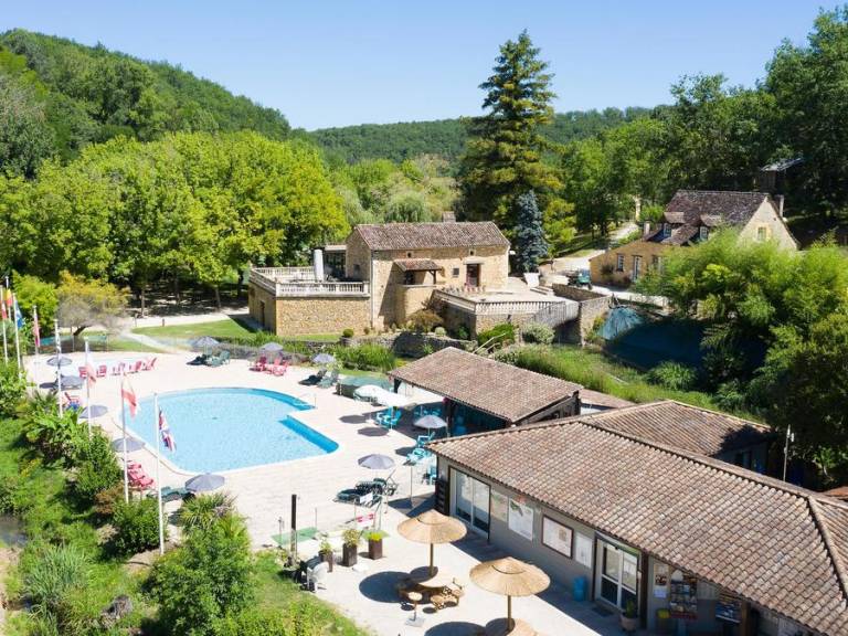 Mobile home with heated pool & terrace in Bergerac
