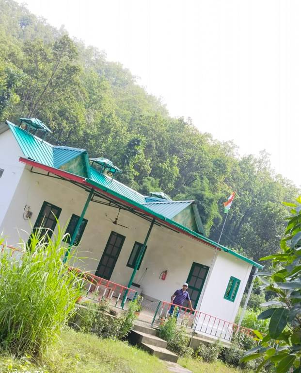 Corbet Hill Center River Home Stay