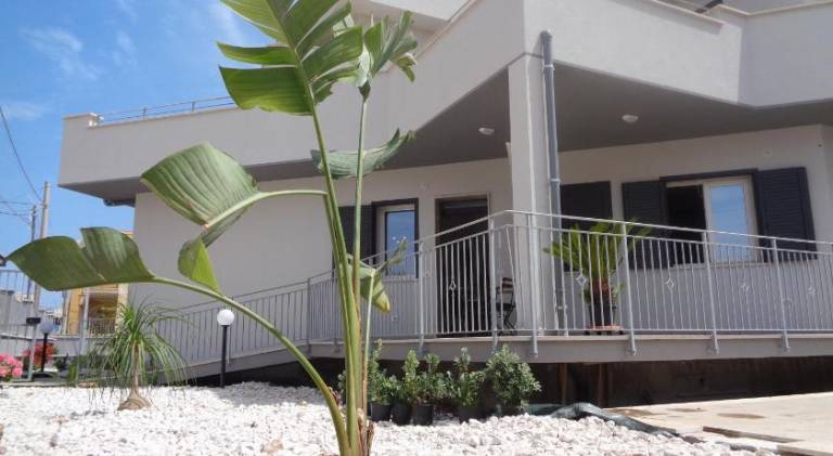 Apartment with barbeque, yard & patio | Next to the beach | Good for workation | Pets are welcome — photo 3