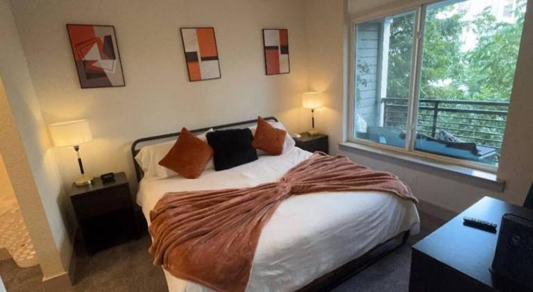 Rental apartment with pool in San Antonio, TX