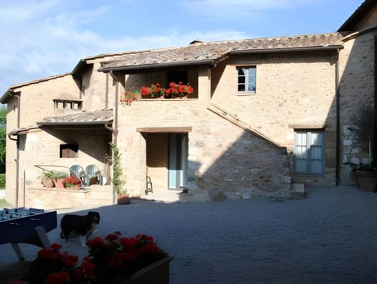 Agriturismo Verniano Five Apartments with Panoramic Pool in Colle di Val d'Elsa