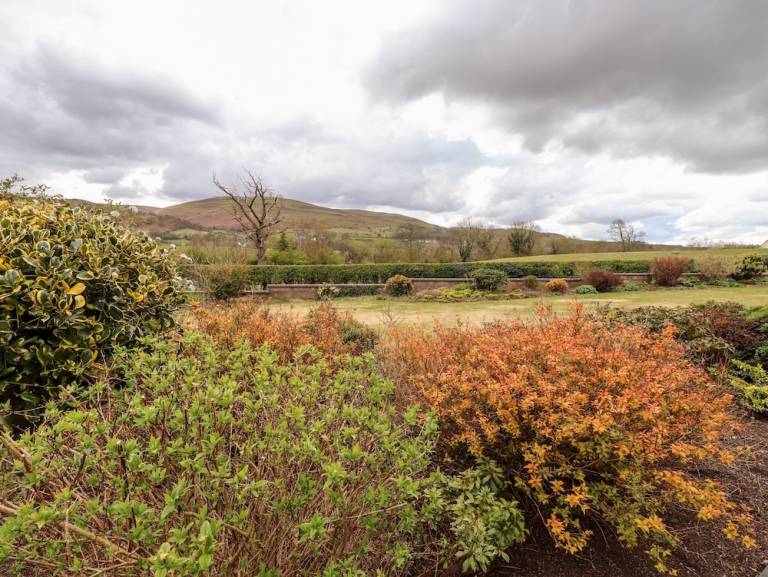 Cottage  Bassenthwaite Lake