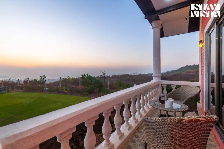 Villa  Kashid Beach