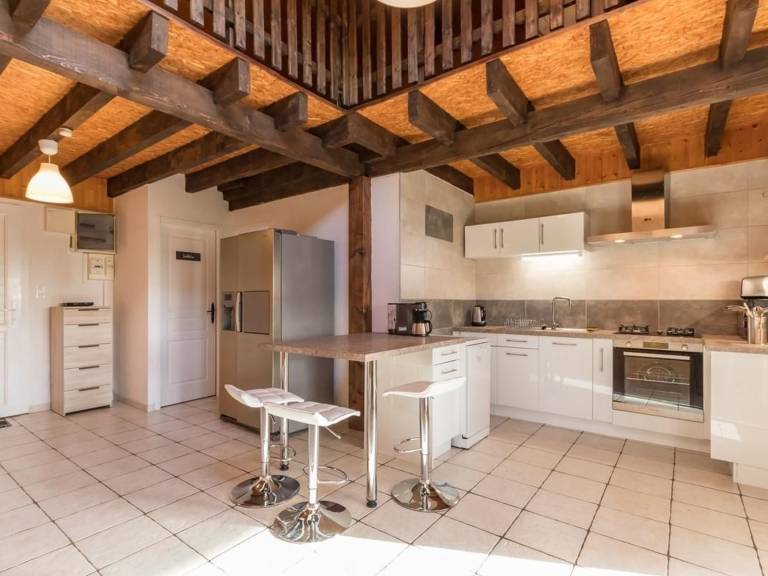 Charming wooden house with pool and pets allowed — photo 5