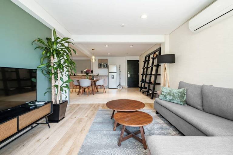 Family-oriented apartment with fast internet & barbeque | Dogs allowed — photo 2