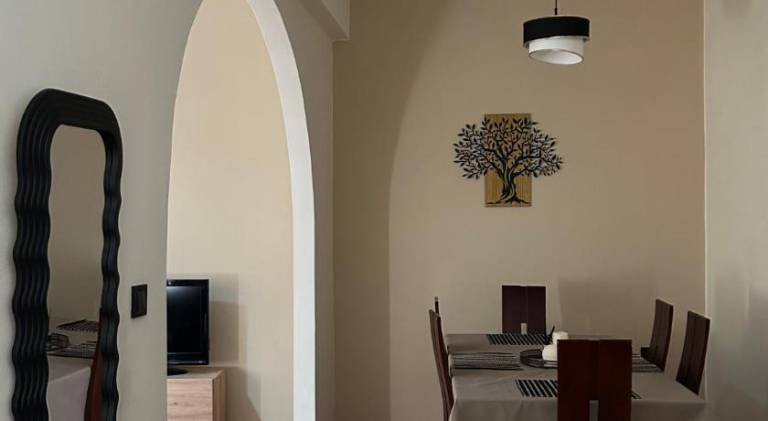 Rental apartment with patio — photo 2