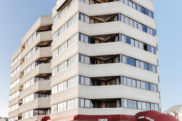 Stamford Suites