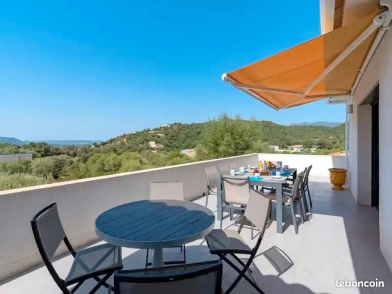 Villa with yard, barbecue & terrace — photo 5