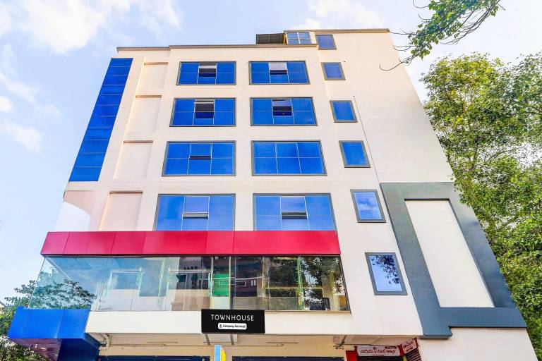 Super townhouse Sr nagar Rcc Premier