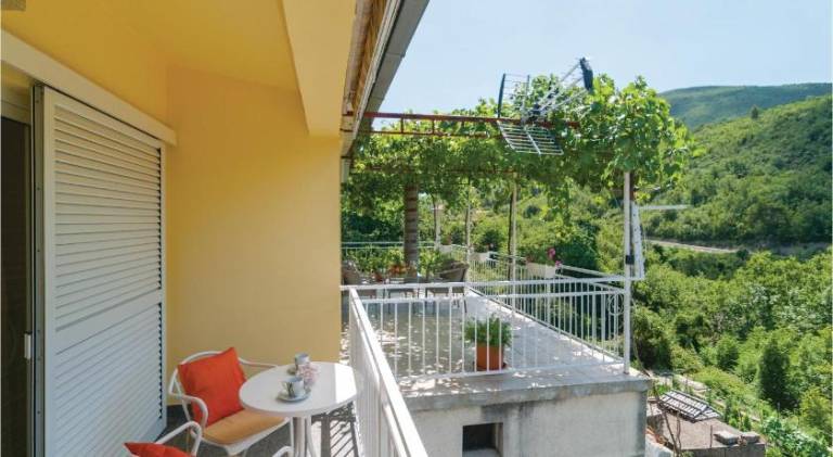 Holiday apartment with 2 rooms for 5 persons — photo 5
