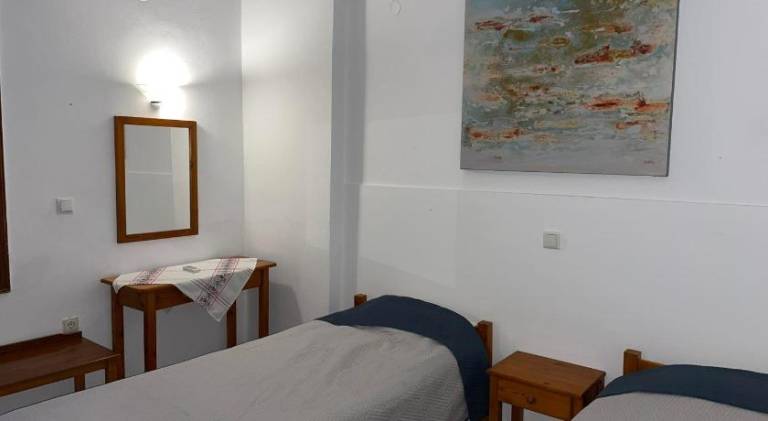 Charming serviced apartment with yard & terrace | Close to the beach | Pets are welcome in Platanias