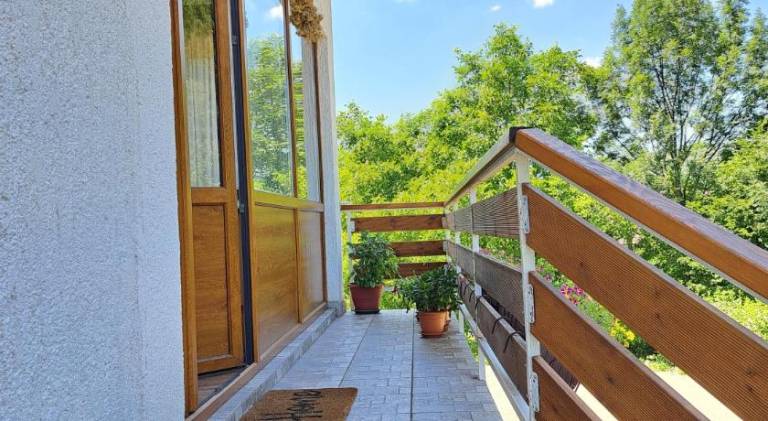 Wonderful serviced apartment with patio, garden & BBQ | Pet-friendly — photo 3