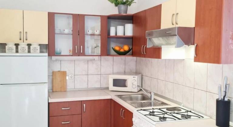 Rental apartment with BBQ & patio — photo 4