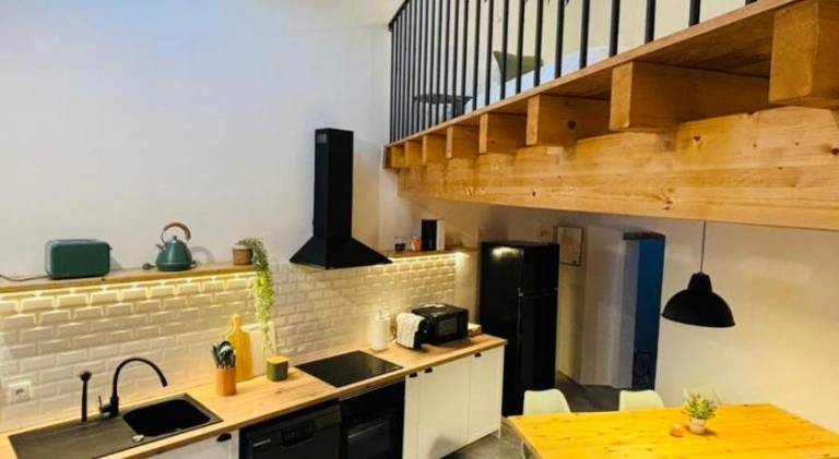 House with patio & private pool in Beja