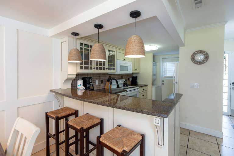26 Hilton Head Cabanas: 2BR Villa Across the street from the beach! — photo 5