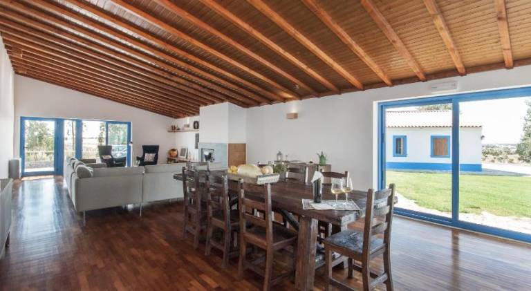 Farm with barbecue, pool & patio — photo 3
