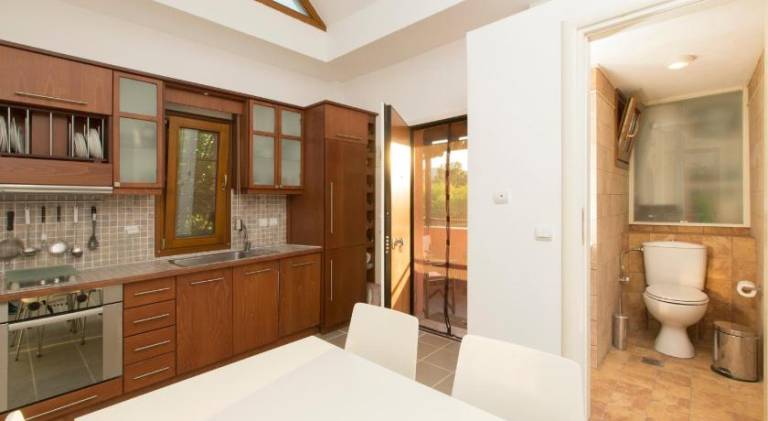 Functional house by the sea at Ierissos in Aristotelis