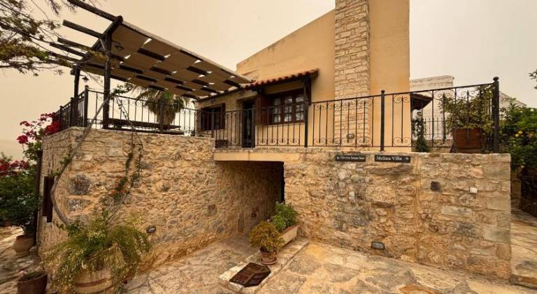 Villa with pool, terrace & yard — photo 5