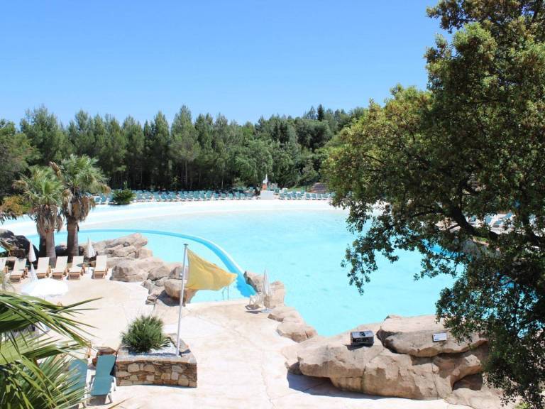 Rental apartment with pool — photo 4