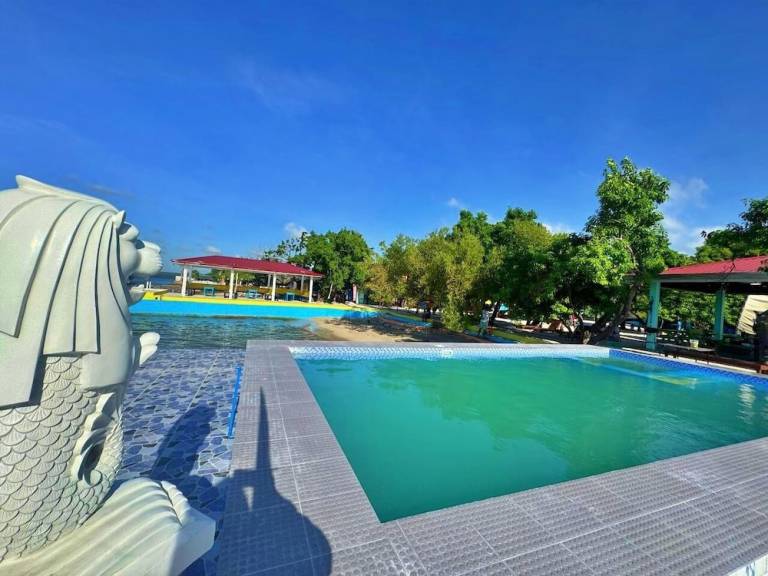 Lodge  Calatagan