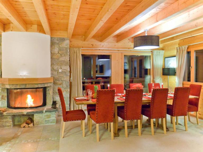 Chalet, sauna, terrace, balcony, fireplace or stove, tv, ski locker, 250m², Thyon — photo 5
