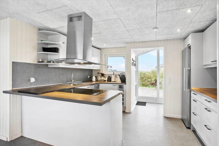 Fully equipped house with sauna, patio & grill | Sea view | Beach nearby | Pet-friendly — photo 4
