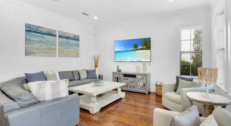 Spacious house | Dogs allowed in Miramar Beach, FL