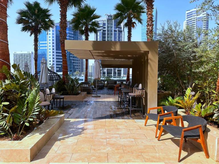 Fully equipped lovely vacation home with garden, pool & grill | Water view | Pet-friendly — photo 4