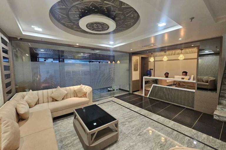 Hotel Glorious Grand