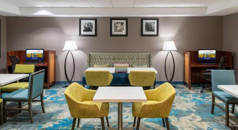 Hampton Inn Kansas City/Lees Summit — photo 4