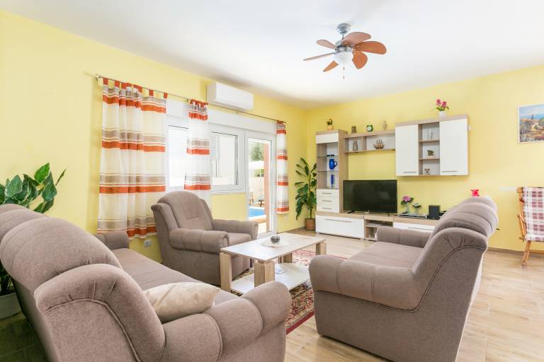 Four-bedroom house with terrace and sea view Bušinci, Čiovo (K-11882) — photo 2