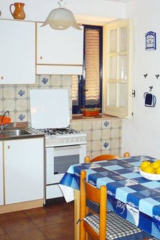 Holiday apartment with patio — photo 4