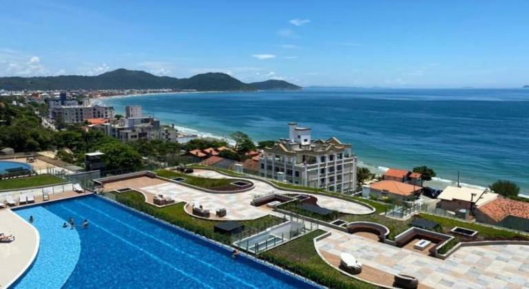Nice holiday apartment with pool | Next to the beach | Dogs allowed in Florianópolis