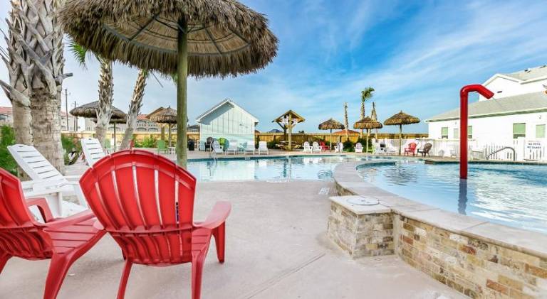 Charming house with pool | Pets allowed — photo 3