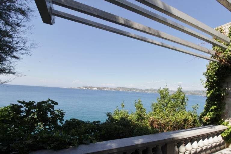 Villa with garden, barbeque & patio | Beach view | Pets are welcome — photo 3