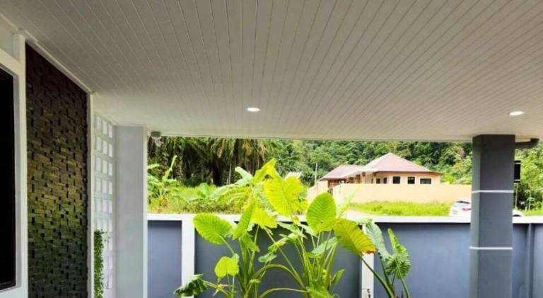 Villa with garden, patio & pool | Pets are welcome — photo 4
