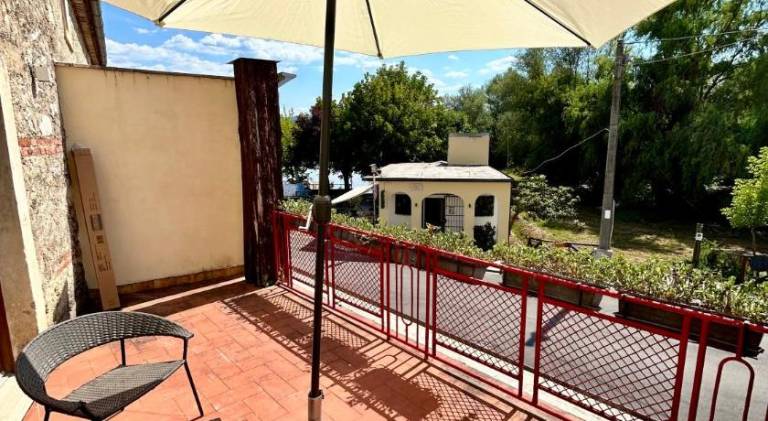 NINFA DEL LAGO BEDROOMS IL TUO ALLOGGIO SUL LAGO by Dinamica Real Estate in Frosinone